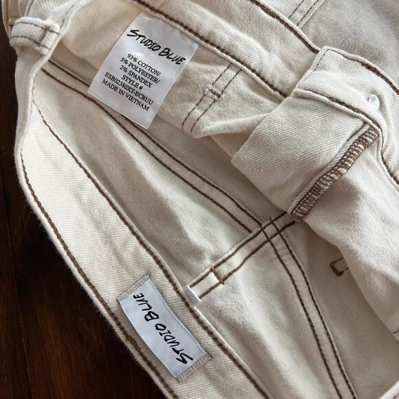 Studio Blue Ecru Carpenter Shorts – Utility Inspired (Size 28") - Picture 5 of 8